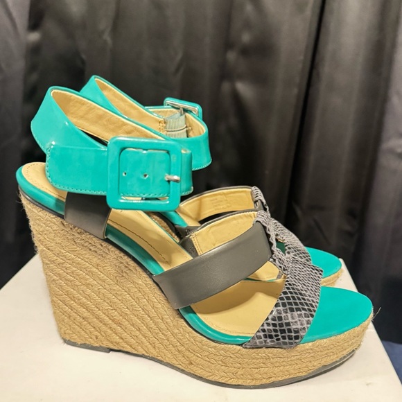 CALVIN KLEIN
Ellison two-tone espadrille Turquoise and Gray Wedge Sandals - Picture 2 of 16